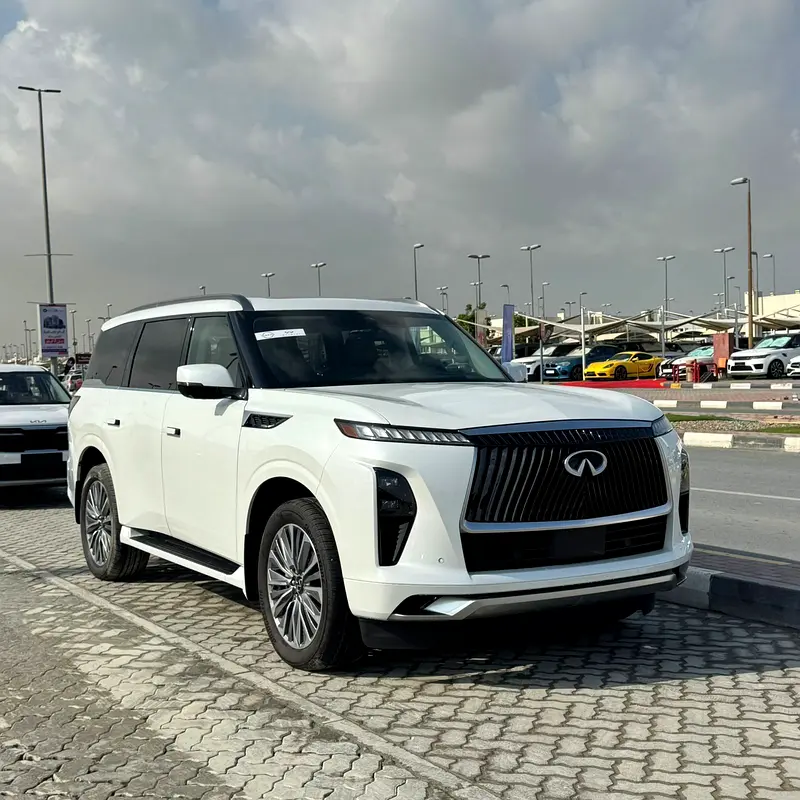 Infiniti QX80 2025 — photo 1 of 17