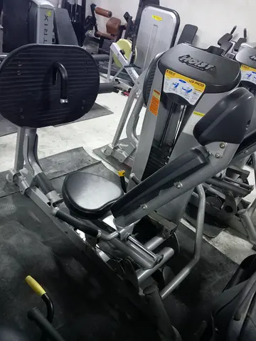 Hoist Leg Press Machine - Perfect for Home Gym