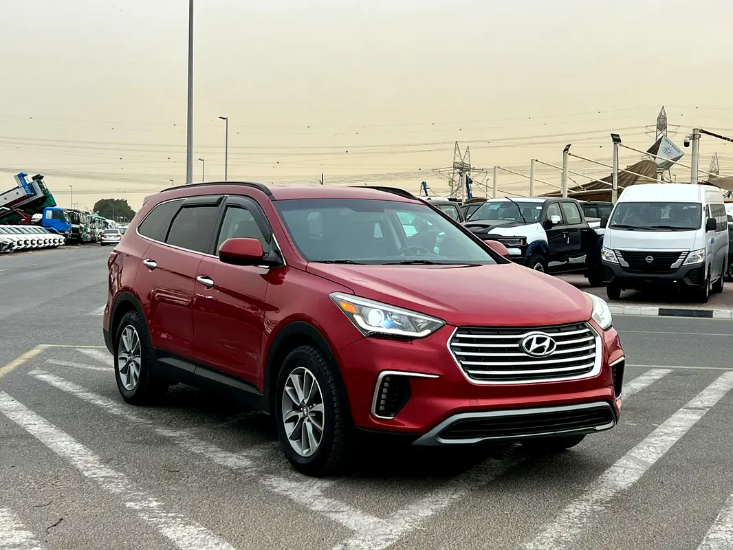Hyundai Santa Fe 2018 — photo 1 of 20