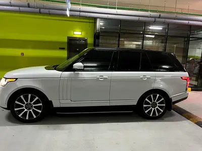 Range Rover Vogue SE 5.0 V8 2015 | GCC | Full Option