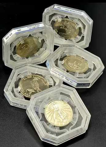Vintage,full set of 5uae comemorative graded coins.