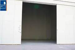 Spacious Commercial Unit In Prime Location