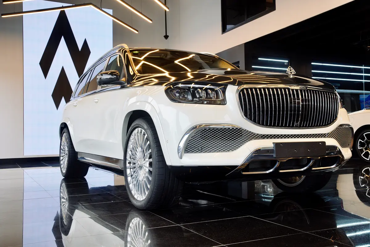 Mercedes-Maybach GLS-Class 2023 — photo 1 of 10
