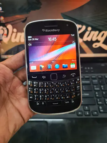 Blackberry bold 9900