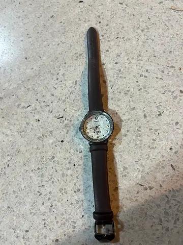 Sveston Quartz Watch – Good Condition for sale