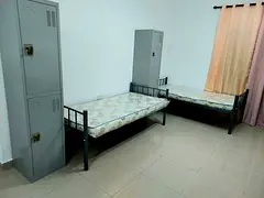 LADIES BED SPACE AVAILABLE FOR EXECUTIVE WORKING PROFESSIONALS.
