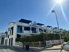 Beachfront Luxury Living | 5-Bedroom Villa in Palma Residence, Palm Jumeirah