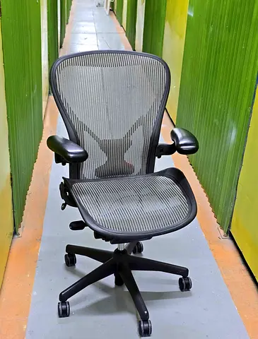 Herman Miller Aeron Chair Size B Fully Loaded Posture Fit
