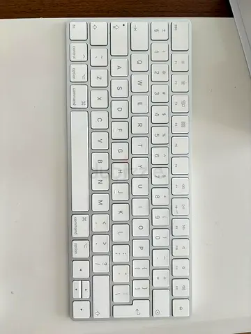 Apple Keyboard - Rechargeable