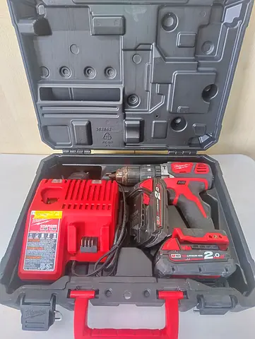 MILWAUKEE TIGHTER 18V  WITH BOX