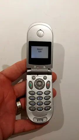Motorola V170 retro phone