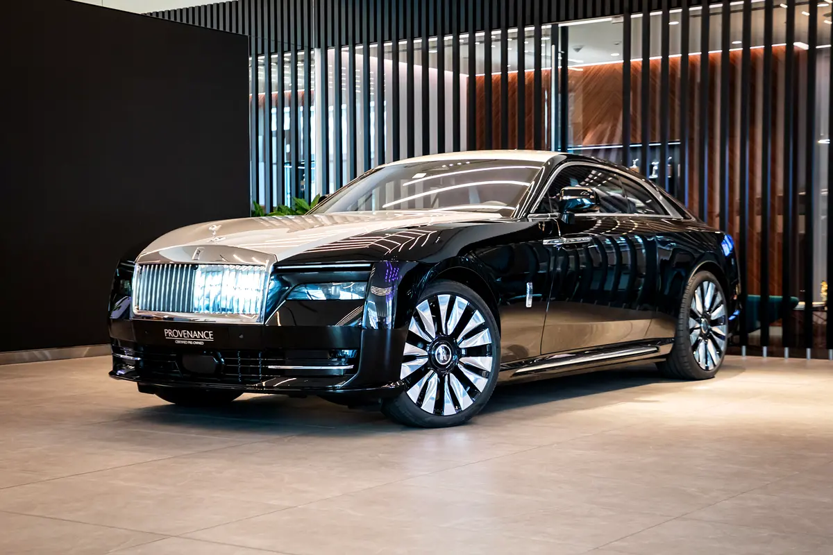 Rolls-Royce Spectre 2025 — photo 1 of 8