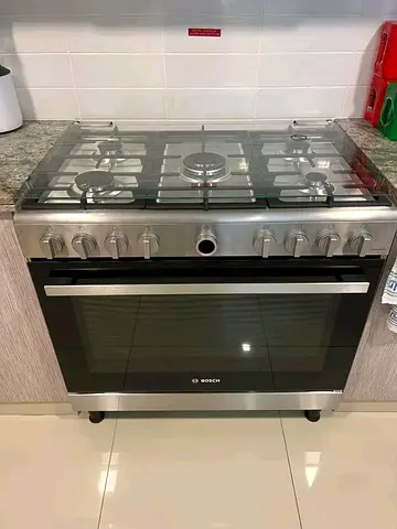 Bosch fully gass cooking range 90/60