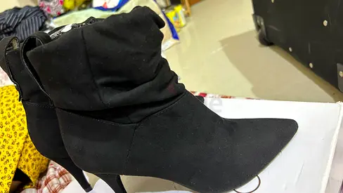 Elegant Milano Brand Black Heeled Boots FREE Delivery