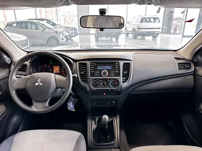 Mitsubishi L200 2023