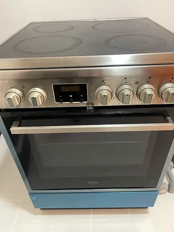 Whirlpool electric stove 60x60