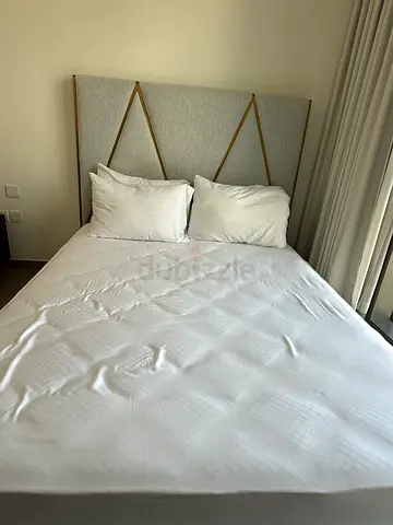 Elegant Queen Bed with Stylish Headboard with mattress