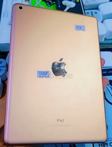 Apple iPad 6th generation best for school and games only in 375 Dirham