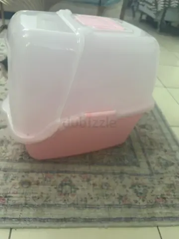 Cat litter box