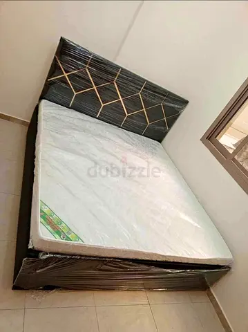 Brand New king size 180*200cm Bed Frame with Mattress