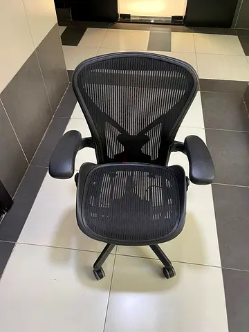 Herman Miller Slightly Used Aeron Classic Chair fully loaded Size B and C