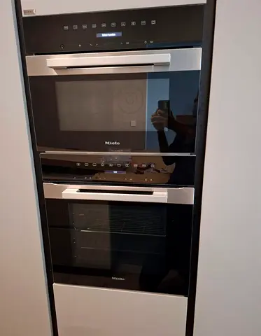 Miele Latest model 7 series built-in microwave oven Brand New