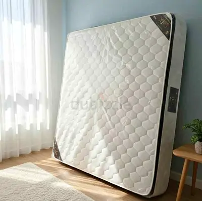 180x200cm mattress with top memory foam.  Same day delivery available