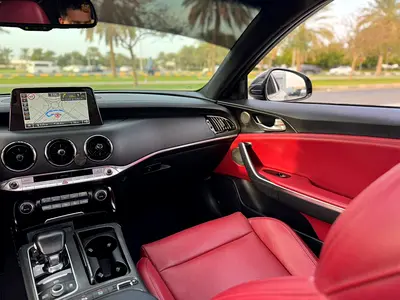 صورة 15 لـ 2020 KIA STINGER