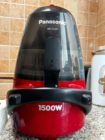 Panasonic MC-CL481 Handheld Vacuum Cleaner - Compact and Powerful