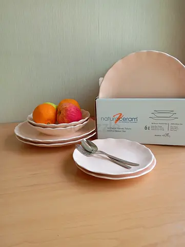 Stylish and Functional Dinner Set by Naturceram