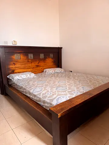 Premium wooden king size cot/ bedframe - Excellent condition