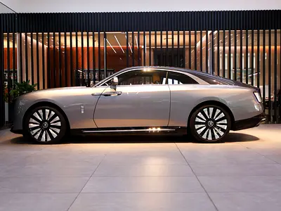 2024 ROLLS-ROYCE SPECTRE photo 3