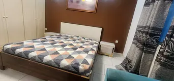 Exactive room for rent