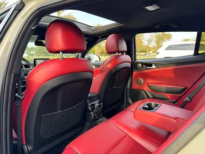 صورة 13 لـ 2020 KIA STINGER