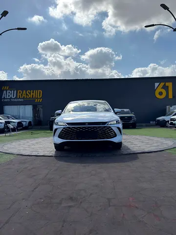 2025 Qin Plus DM-i | Modern Hybrid Sedan | Fuel Saver