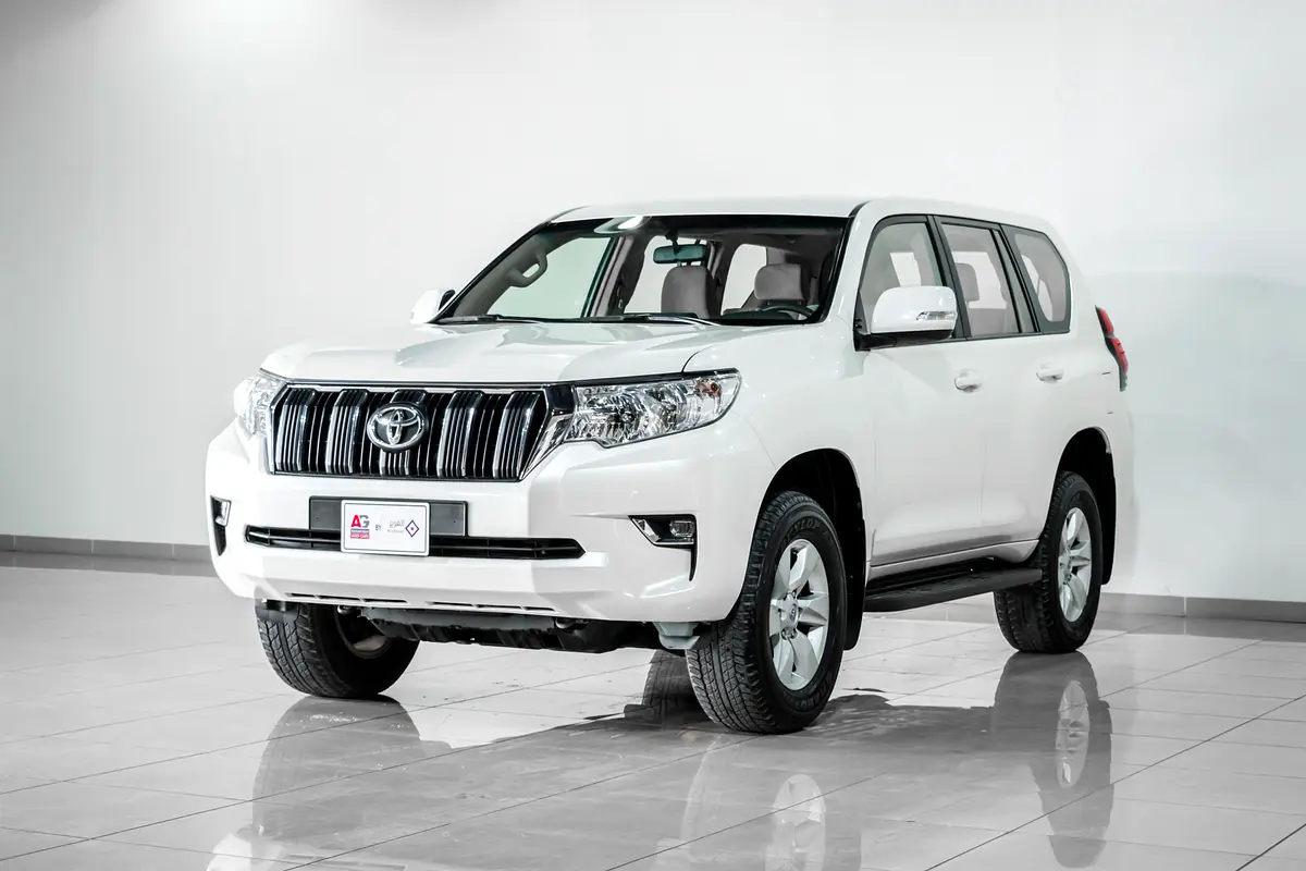 Toyota Prado 2022 — photo 1 of 15