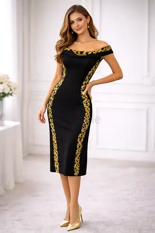 فستان أسود بتطريز ذهبي راقي وناعم