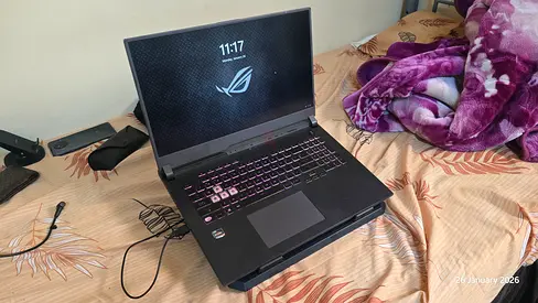 Asus ROG strix 17 screen Laptop for professional use and gaming
