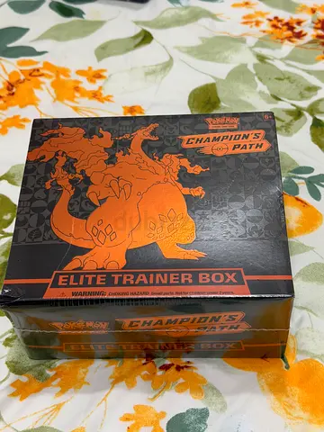 Pokémon Elite Trainer Box - Champions Path Edition