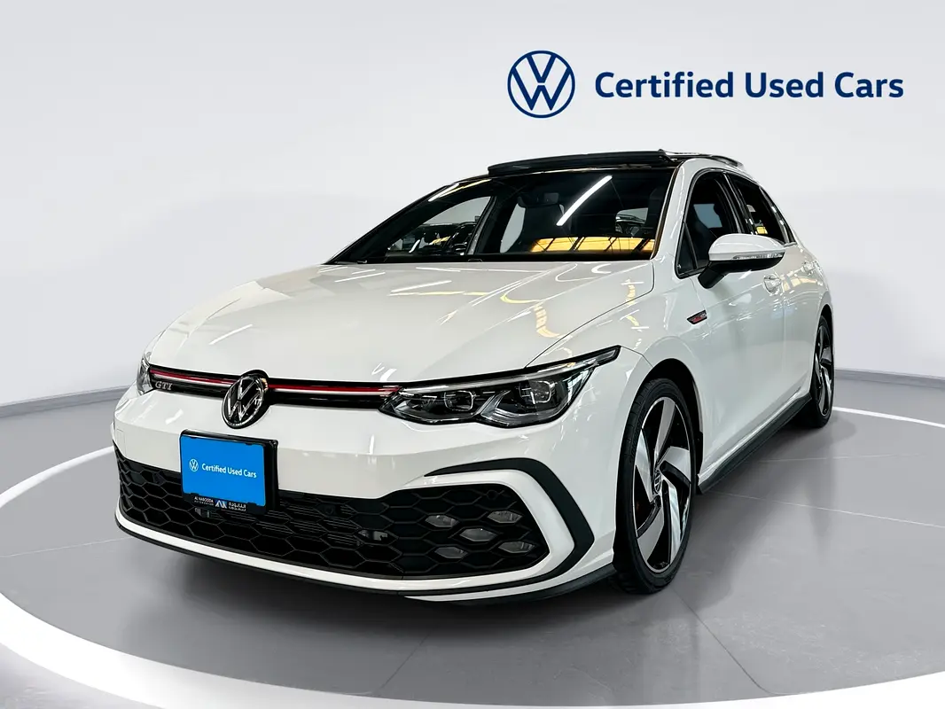Volkswagen Golf 2024 — photo 1 of 13