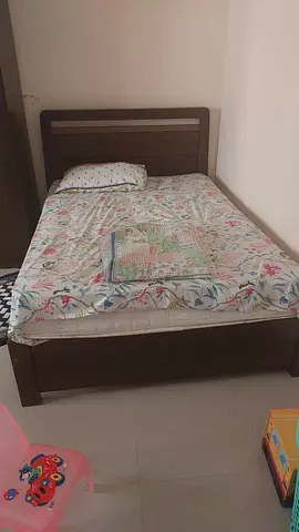 Wooden pan emirates bedcot