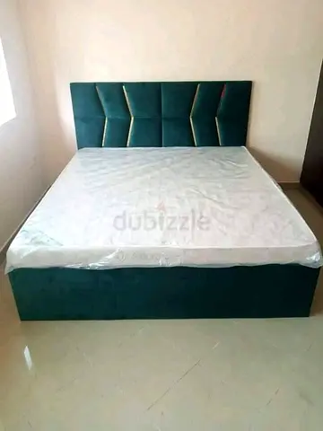 Elegant Green king size 180*200cm Bed with mattress