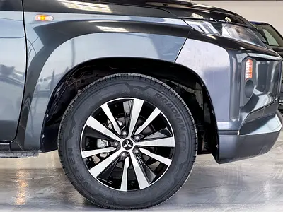 Mitsubishi L200 2023