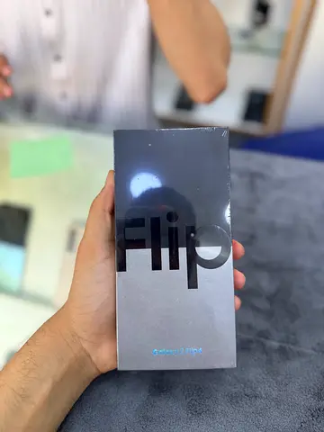 Samsung Galaxy Z Flip 4 256Gb Box Packed