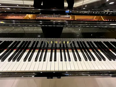 YAMAHA C5B GRAND PIANO