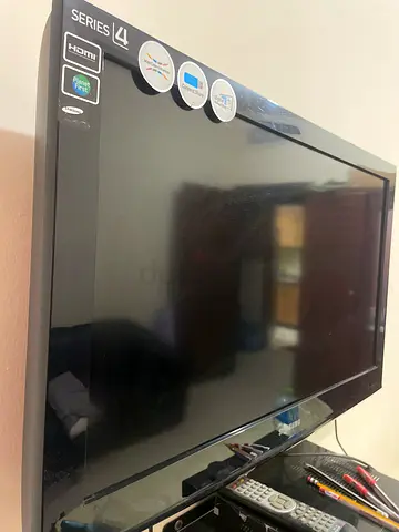 Samsung Series 4 32” TV