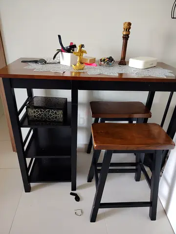 Stylish natural Wooden Bar Table with Stools