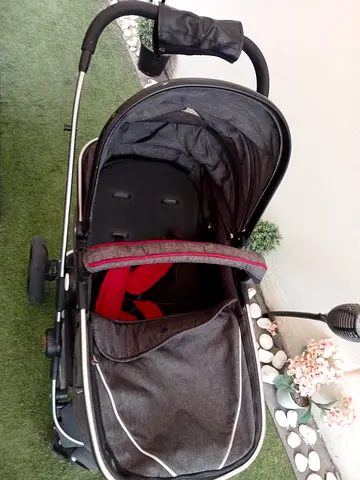 stroller convert to bassinet 2 in 1 only 45 Aed