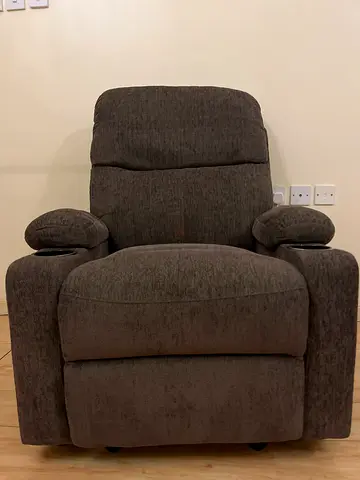 Rocking Comfortable Couch Living Room chair With Leg extension and Cup Holders!