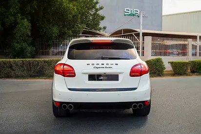 2011 Porsche CAYENNE — фото 10